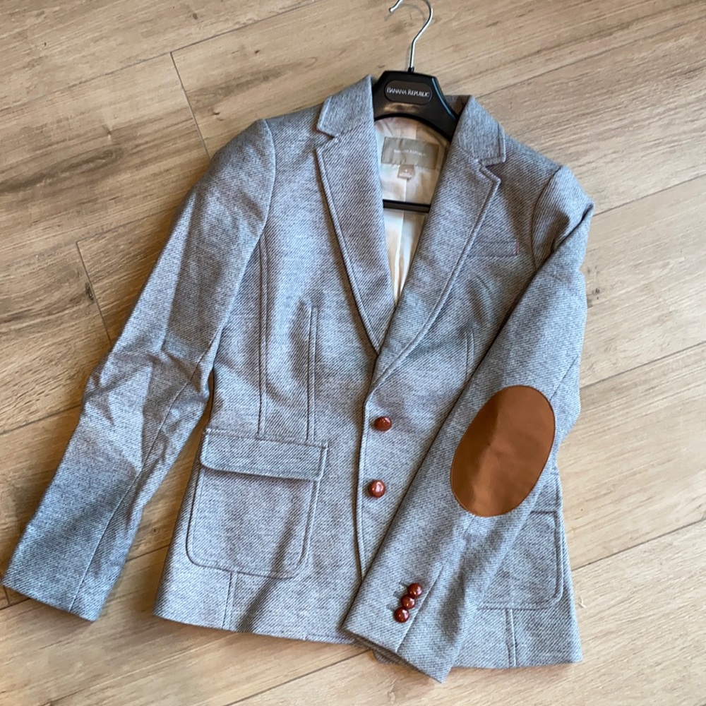Banana Republic Women’s Grey Wool Blazer (Size 6)